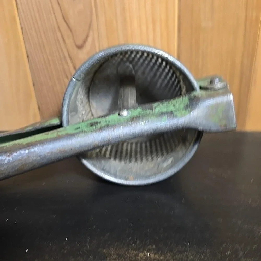 Primitive Green Handle Ricer‎ Potato Masher Food Press Metal